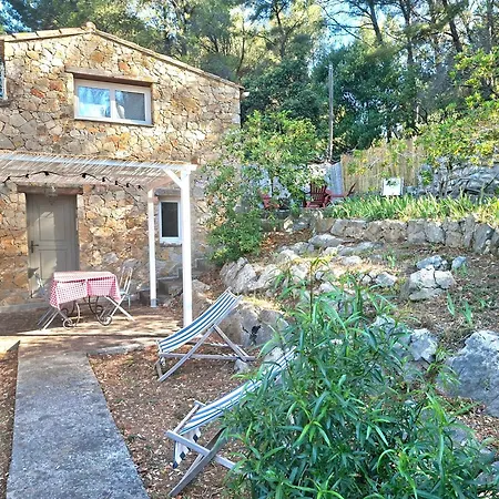 De Charme Sous Les Pins * Sanary-sur-Mer